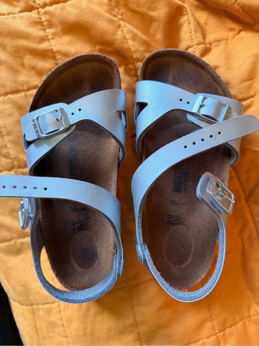 Birkenstock Silver Crisscross Buckle Kids Sandals size 29